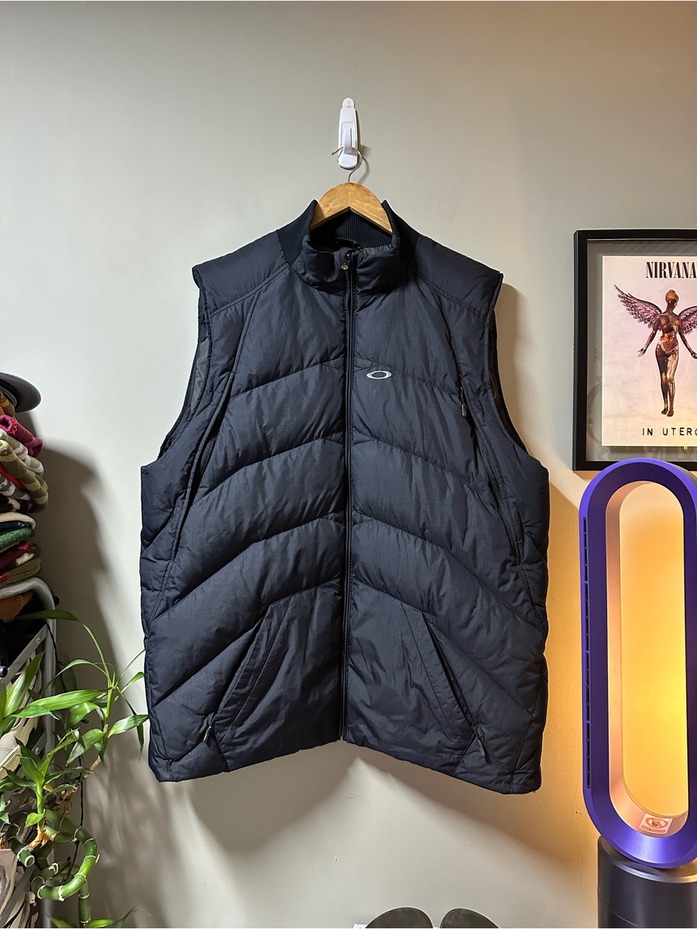 Vintage Oakley Men's Black Quilted Insulated Vest
